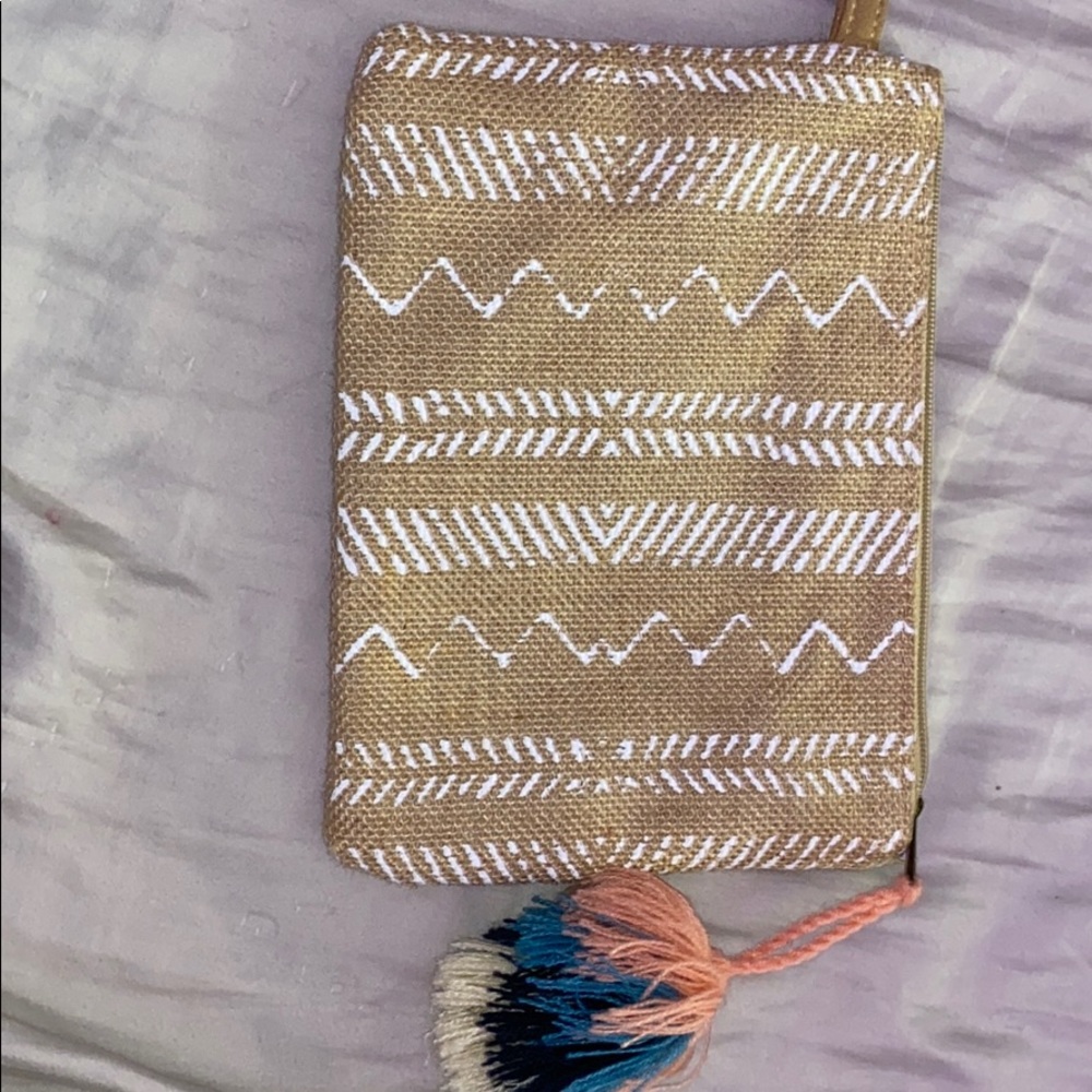Maurices wristlet